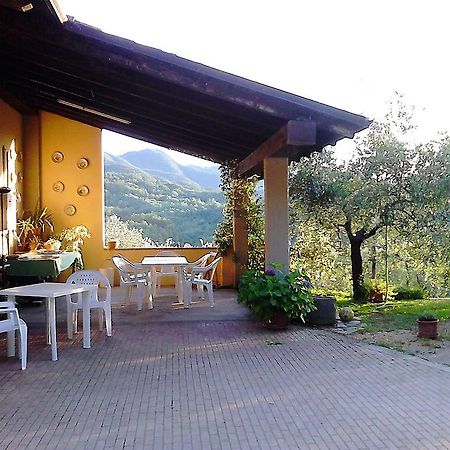 Il Melo Villa Fivizzano Exteriör bild