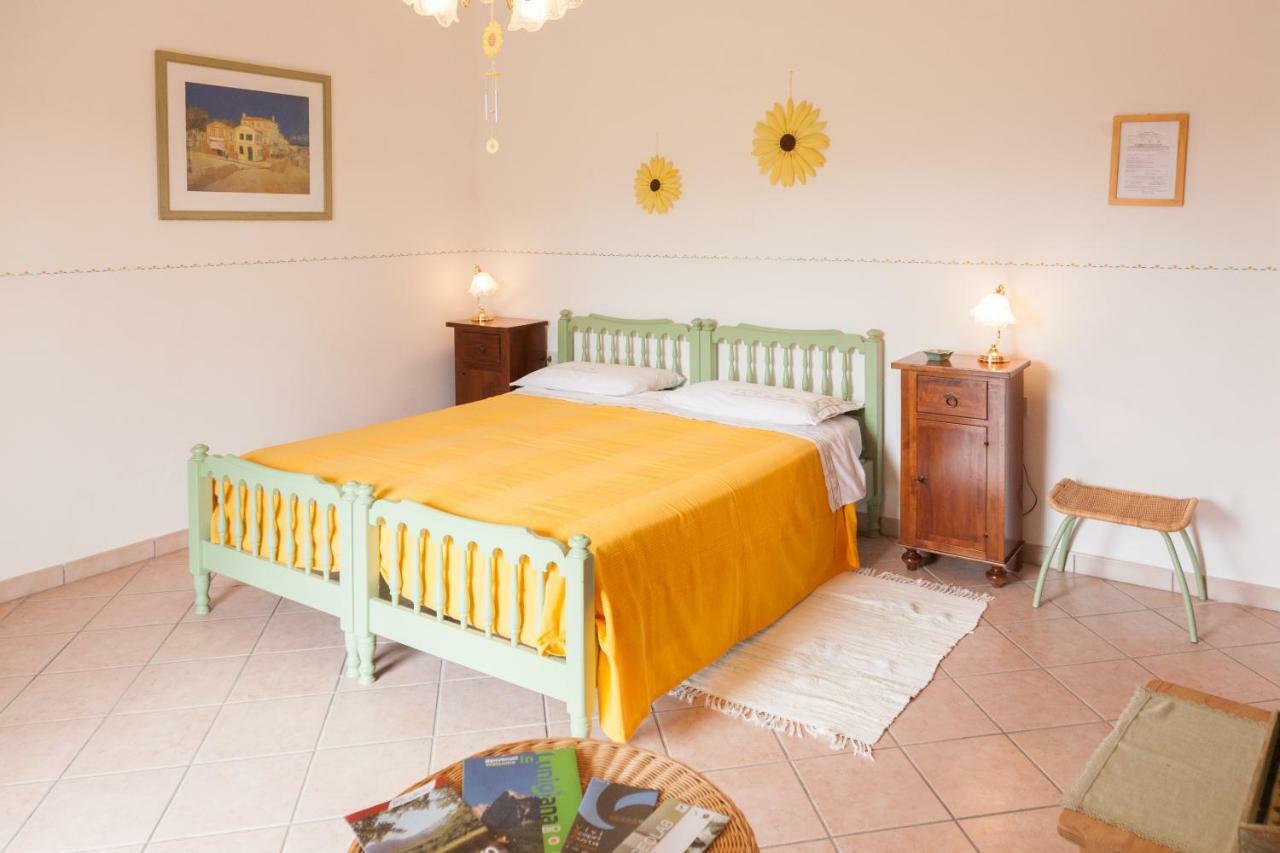 Il Melo Villa Fivizzano Exteriör bild